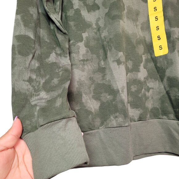 Mondetta Women's Camouflage Print Crewneck Long Sleeve Sweatshirt Green Olive S - Picture 2 of 10